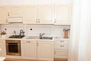 cucina virginia-tuscanyhomerentals