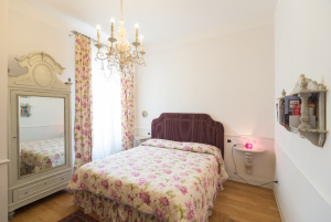 vittoria purple bedroom1